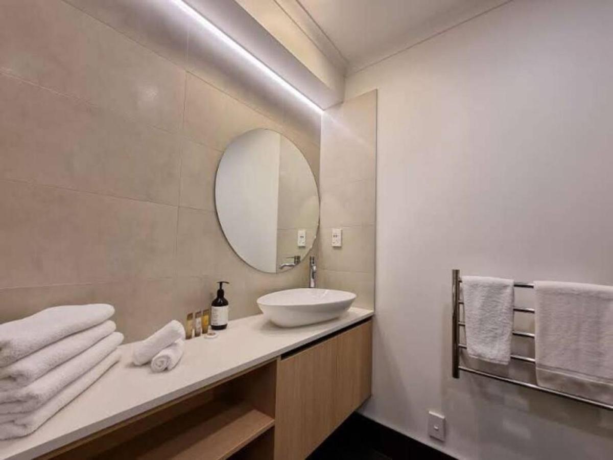 Sweet Escape Cbd Studio With Pool And Gym Auckland Exteriör bild